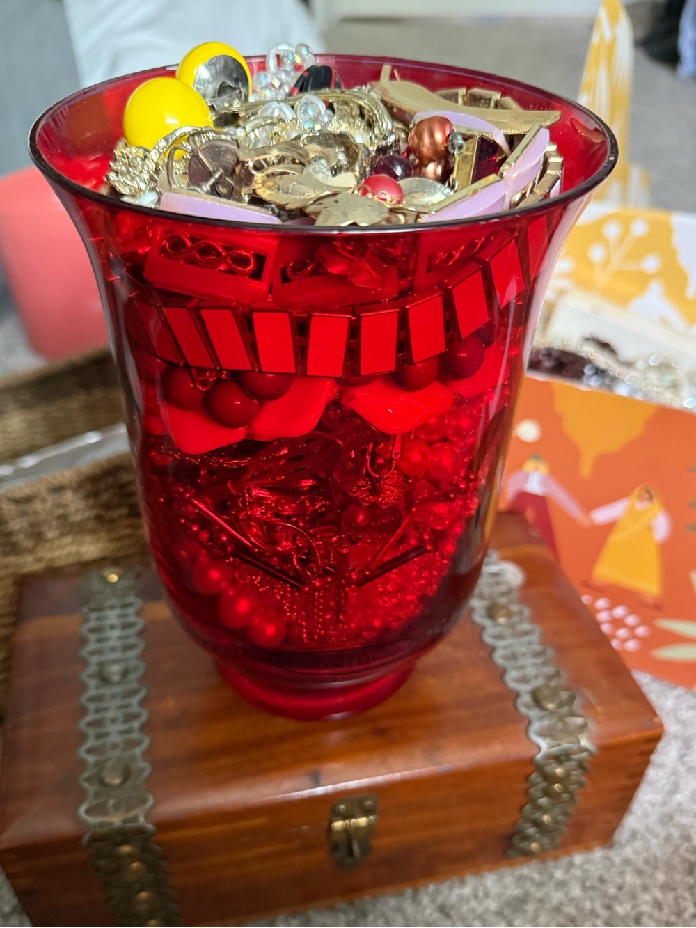 VINTAGE JEWELRY IN A VASE